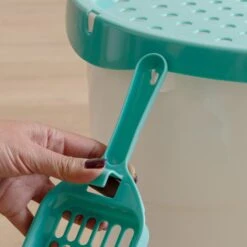 IRIS USA Large Round Top Entry Cat Litter Box & Scoop -Trixie || Catit || Nature's Miracle Shop 156874 PT6. AC SS1800 V1680809024