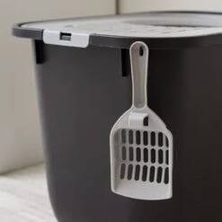 IRIS USA Square Top Entry Cat Litter Box With Scoop, Large 15 IRIS USA Square Top Entry Cat Litter Box With Scoop, Large -Trixie || Catit || Nature's Miracle Shop 846630 PT5. AC SS1800 V1683836241