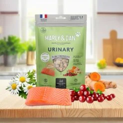 Marly & Dan Salmon Treats For Cats With Brewers Yeast & Green Tea, Urinary Recipe, 3oz Bag -Trixie || Catit || Nature's Miracle Shop 915478 PT4. AC SS1800 V1698173088